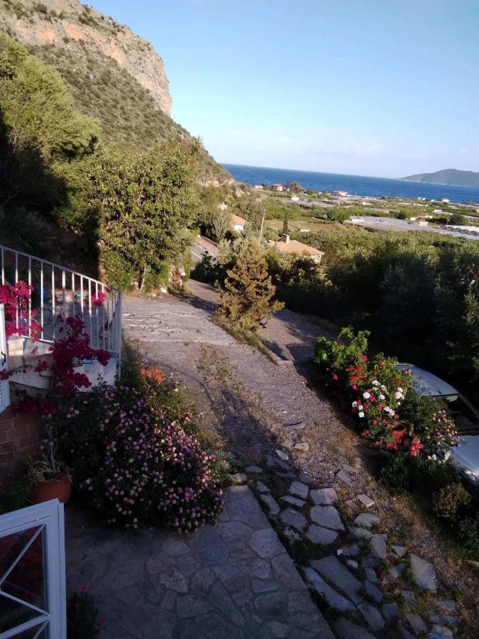 West Red Rock And View Leonidio Maisonette Studio Kültér fotó